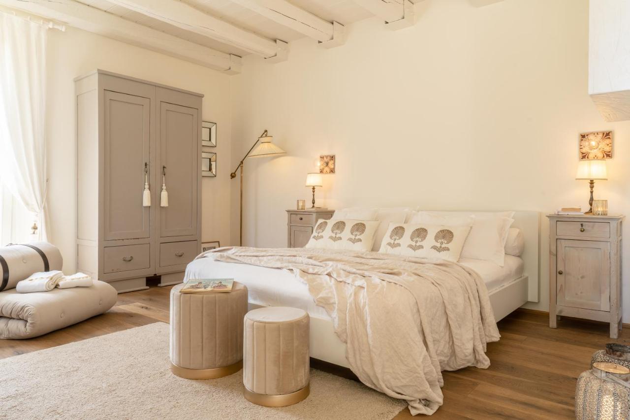 Casavostra - Ambience Suites Ostra Vetere Exterior photo